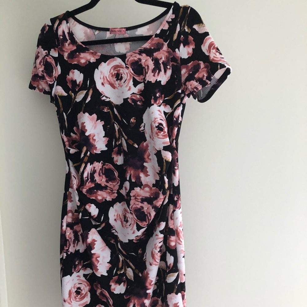Floral Maternity Dress NWOT